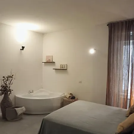 Bed & Breakfast Decumano 23